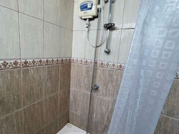 DEPARTAMENTO FLAT EN VENTA, CON EXCELENTE UBICACION Urb. BENAVIDES. EN SANTIAGO DE SURCO.