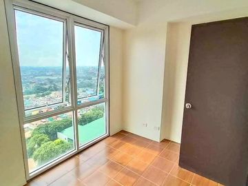 1-Bedroom with Balcony 500K Downpayment Move In Kasara Urban Resort Residences near Tiendesitas Megamall C5 Ortigas