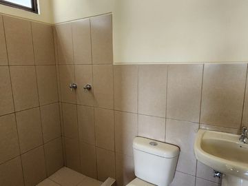 Vendo amplia Casa en Mallorca Village, cerca del CC El Dorado 3 Dormitorios