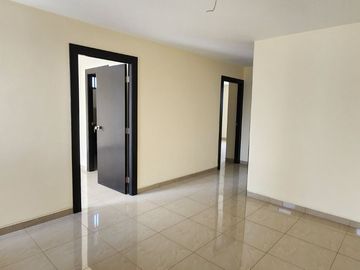 Vendo amplia Casa en Mallorca Village, cerca del CC El Dorado 3 Dormitorios