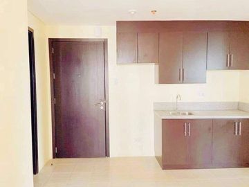 2 bedroom Rent to own condo in pag san Joaquin The Rochester 38.7 sqm For Sale