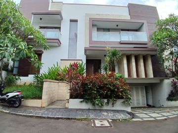 For Rent Modern House in Compound, with Private Pool at Pejaten Barat Jakarta Selatan