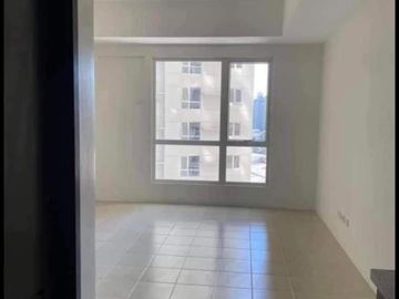 Pioneer Woodlands in Mandaluyong near Makati BGC Manila Studio Unit For Sale