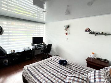 Vendo hermosa casa ubicada en el sector de Viveros, Manizales.