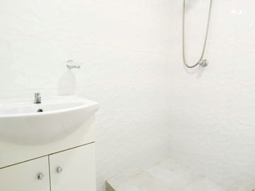 ¡Lindo Dúplex Remodelado Con Ingreso Independiente En Lince, Límite Con San Isidro!