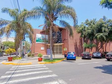 ¡Lindo Dúplex Remodelado Con Ingreso Independiente En Lince, Límite Con San Isidro!