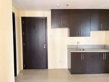 Resort Type Condo 300K DP to Move In w/5% Discount in Pasig near Tiendesitas, Ortigas, C5, Eastwood & BGC