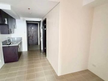 Resort Type Condo 300K DP to Move In w/5% Discount in Pasig near Tiendesitas, Ortigas, C5, Eastwood & BGC