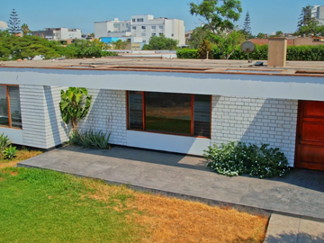 CASA COMO TERRENO EN SANTIAGO DE SURCO