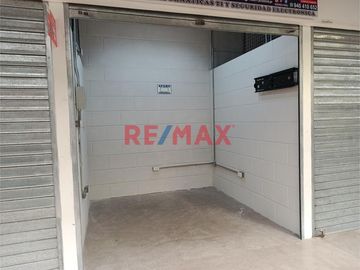 Vendo Excelente Local Comercial En Colonial Market