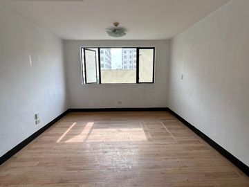 Pag-Ibig Financing Approved! 1-Bedroom Loft 40sqm w/FREE Parking Condominium Cambridge Village near Megamall, Ortigas, Lifehomes & Floodway