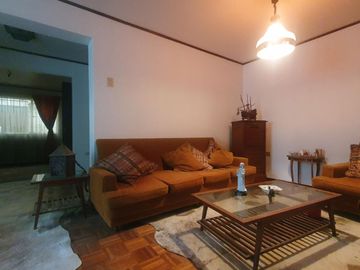 Amplia casa en Centro / Plan de Viña del Mar, 4 dormitorios, 4 baños, 3 estacionamientos UF 7.990