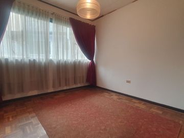 Amplia casa en Centro / Plan de Viña del Mar, 4 dormitorios, 4 baños, 3 estacionamientos UF 7.990