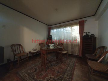 Amplia casa en Centro / Plan de Viña del Mar, 4 dormitorios, 4 baños, 3 estacionamientos UF 7.990