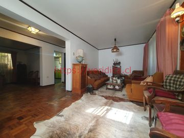 Amplia casa en Centro / Plan de Viña del Mar, 4 dormitorios, 4 baños, 3 estacionamientos UF 7.990