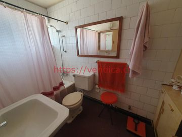 Amplia casa en Centro / Plan de Viña del Mar, 4 dormitorios, 4 baños, 3 estacionamientos UF 7.990