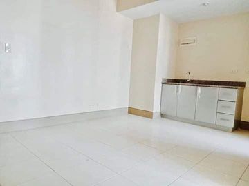 with FREE APPLIANCES 600K Down payment Move In RFO 3-Bedroom 60sqm Combined in San Juan near Greenhills, U-Belt & LRT2