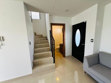 HERMOSA CASA EN VENTA CON 3 RECAMARAS Y CISTERNA EN PRIVADA CON AMENIDADES EN PACHUCA