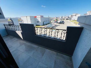 HERMOSA CASA EN VENTA CON 3 RECAMARAS Y CISTERNA EN PRIVADA CON AMENIDADES EN PACHUCA