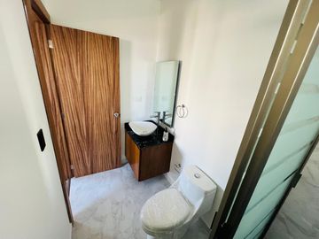 HERMOSA CASA EN VENTA CON 3 RECAMARAS Y CISTERNA EN PRIVADA CON AMENIDADES EN PACHUCA