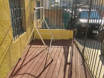 $69.990.000 CASA  a  4 CUADRAS ESTACION LAS AMERICAS , VILLA ALEMANA  Muy buena ubicación, a unos minutos estación las Américas y locomoción a una cua