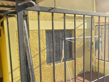 $69.990.000 CASA  a  4 CUADRAS ESTACION LAS AMERICAS , VILLA ALEMANA  Muy buena ubicación, a unos minutos estación las Américas y locomoción a una cua