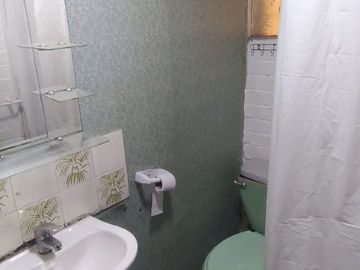 $69.990.000 CASA  a  4 CUADRAS ESTACION LAS AMERICAS , VILLA ALEMANA  Muy buena ubicación, a unos minutos estación las Américas y locomoción a una cua