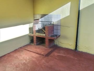 $69.990.000 CASA  a  4 CUADRAS ESTACION LAS AMERICAS , VILLA ALEMANA  Muy buena ubicación, a unos minutos estación las Américas y locomoción a una cua