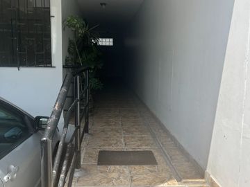 AMPLIO DEPARTAMENTO  4 DORMITORIOS FRENTE A PARQUE
