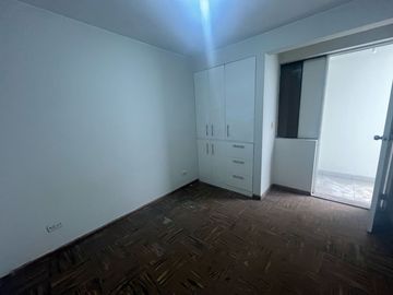 AMPLIO DEPARTAMENTO  4 DORMITORIOS FRENTE A PARQUE
