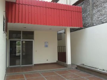 VENTA PROPIEDAD RENTERA-CDLA. KENNEDY NUEVA