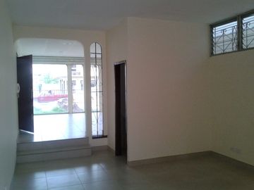 VENTA PROPIEDAD RENTERA-CDLA. KENNEDY NUEVA