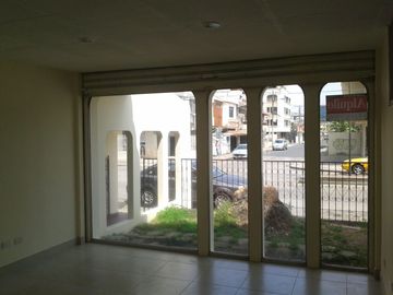 VENTA PROPIEDAD RENTERA-CDLA. KENNEDY NUEVA
