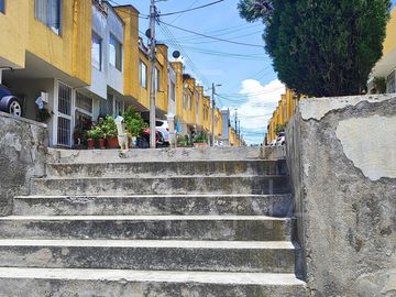 CASA DE OPORTUNIDAD EN CONJUNTO EN VENTA EN  CARCELEN
