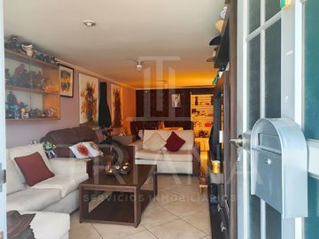 CASA DE OPORTUNIDAD EN CONJUNTO EN VENTA EN  CARCELEN