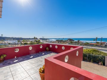 Casa con Vista al Mar en La Misión – A Solo Unos Pasos de la Playa