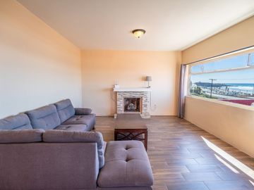Casa con Vista al Mar en La Misión – A Solo Unos Pasos de la Playa