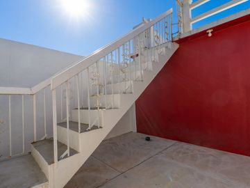 Casa con Vista al Mar en La Misión – A Solo Unos Pasos de la Playa