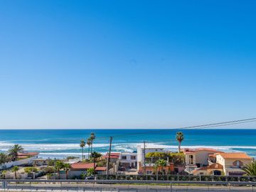 Casa con Vista al Mar en La Misión – A Solo Unos Pasos de la Playa