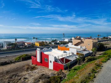 Casa con Vista al Mar en La Misión – A Solo Unos Pasos de la Playa