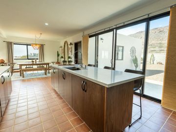 Casa Nueva Totalmente Amueblada con Vista al Mar en Venta en La Misión, Ensenada, B.C.