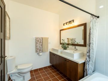 Casa Nueva Totalmente Amueblada con Vista al Mar en Venta en La Misión, Ensenada, B.C.
