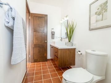 Casa Nueva Totalmente Amueblada con Vista al Mar en Venta en La Misión, Ensenada, B.C.