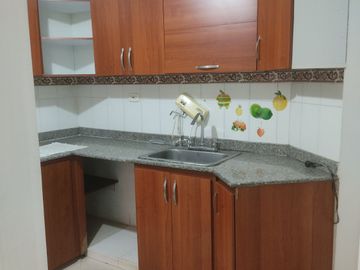 VENTA APARTAMENTO BARRIO EL REFUGIO -SUR CALI.