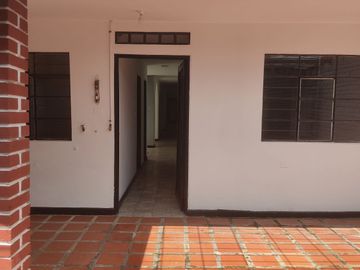 VENTA CASA BARRIO EL LIDO. SUR CALI