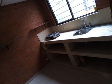 VENTA CASA MULTIFUNCIONAL BARRIO SALOMIA - NORTE CALI