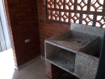 VENTA CASA MULTIFUNCIONAL BARRIO SALOMIA - NORTE CALI