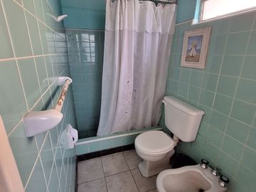 VENDO DOS CASAS!! BARRIO GOLF MANZANA LOS HORNEROS