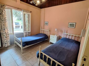 VENDO DOS CASAS!! BARRIO GOLF MANZANA LOS HORNEROS
