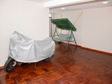 🏡 OPORTUNIDAD ÚNICA - CASA AMPLIA Y LISTA PARA HABITAR EN LOS OLIVOS